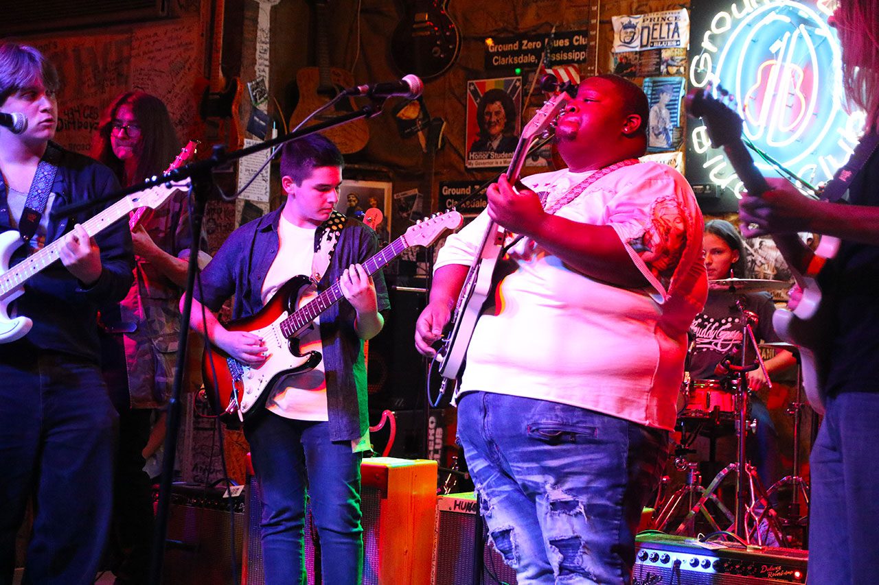 Valentin Vasseur and new International Blues Bands